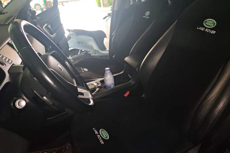 Used Land Rover Discovery Sport 2017 2.0T SE Left Front Seat