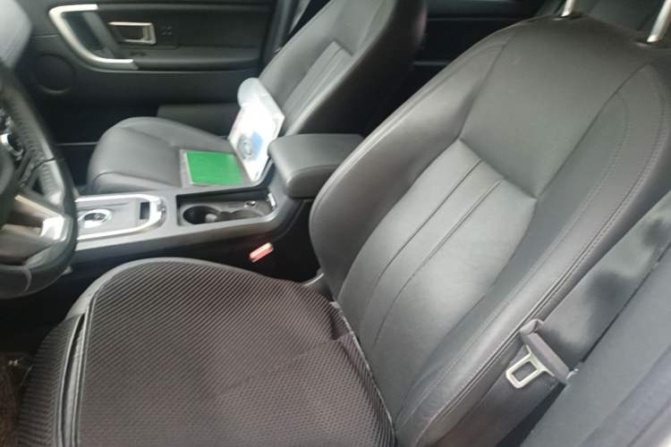 Used Land Rover Discovery Sport 2017 2.0T HSE Left Front Seat