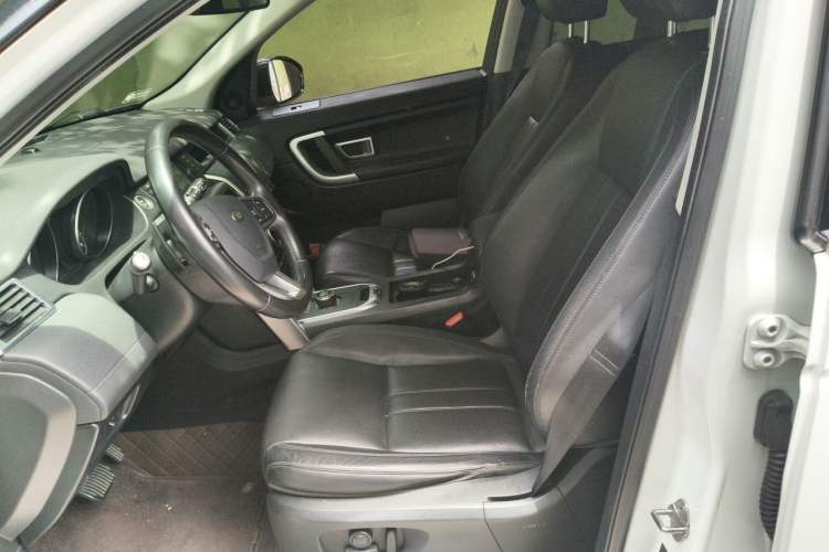Used Land Rover Discovery Sport 2017 2.0T SE Left Front Seat