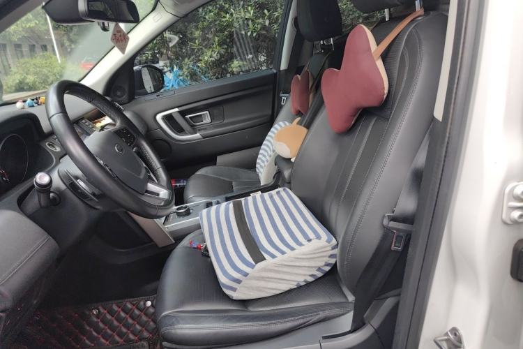 Used Land Rover Discovery Sport 2017 2.0T SE Left Front Seat