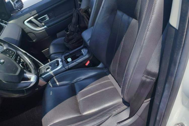Used Land Rover Discovery Sport 2017 2.0T HSE Left Front Seat
