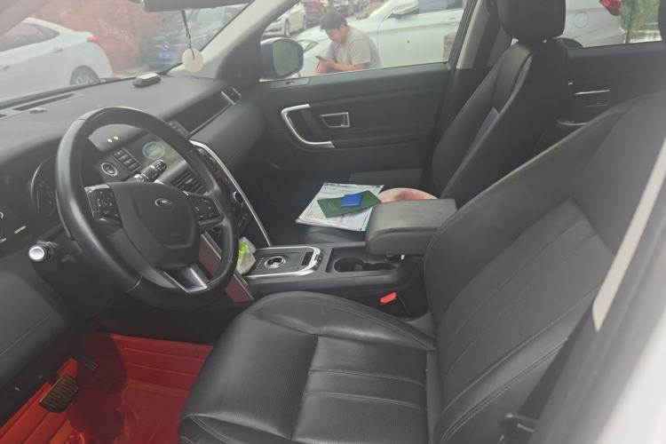 Used Land Rover Discovery Sport 2017 2.0T SE Left Front Seat