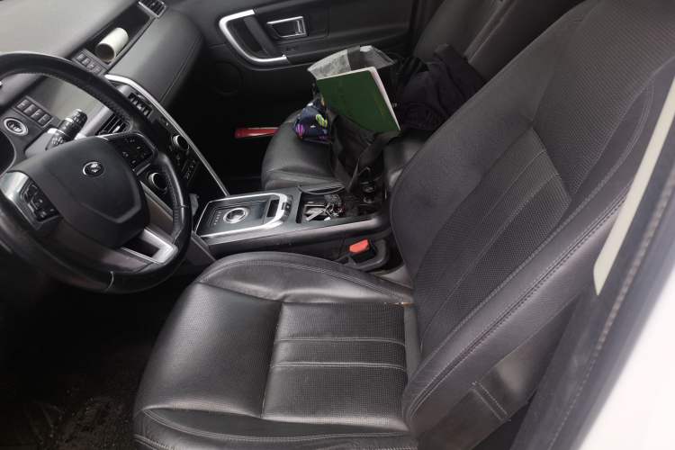 Used Land Rover Discovery Sport 2017 2.0T SE Left Front Seat