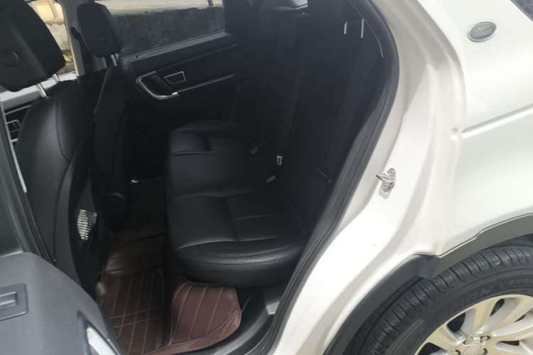 Used Land Rover Discovery Sport 2017 2.0T SE Left Rear Seat