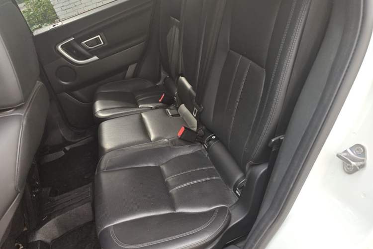 Used Land Rover Discovery Sport 2017 2.0T HSE Left Rear Seat