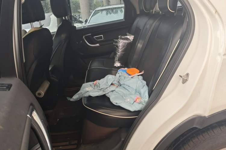 Used Land Rover Discovery Sport 2017 2.0T SE Left Rear Seat