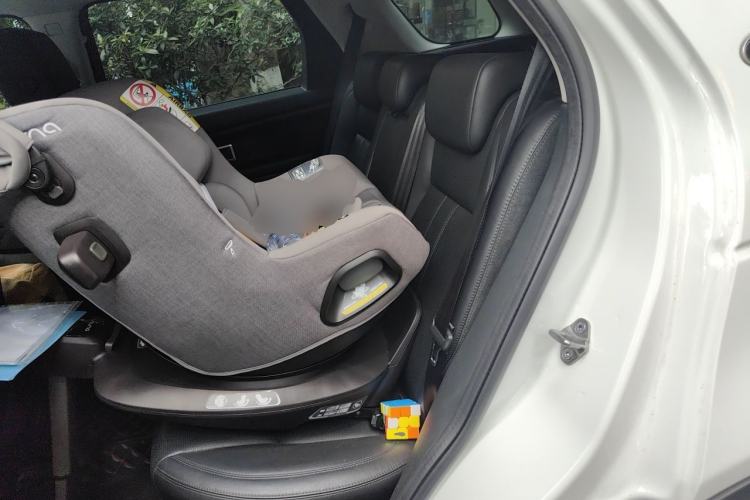 Used Land Rover Discovery Sport 2017 2.0T SE Left Rear Seat