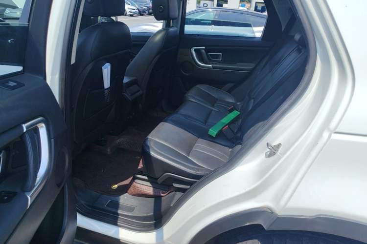 Used Land Rover Discovery Sport 2017 2.0T HSE Left Rear Seat