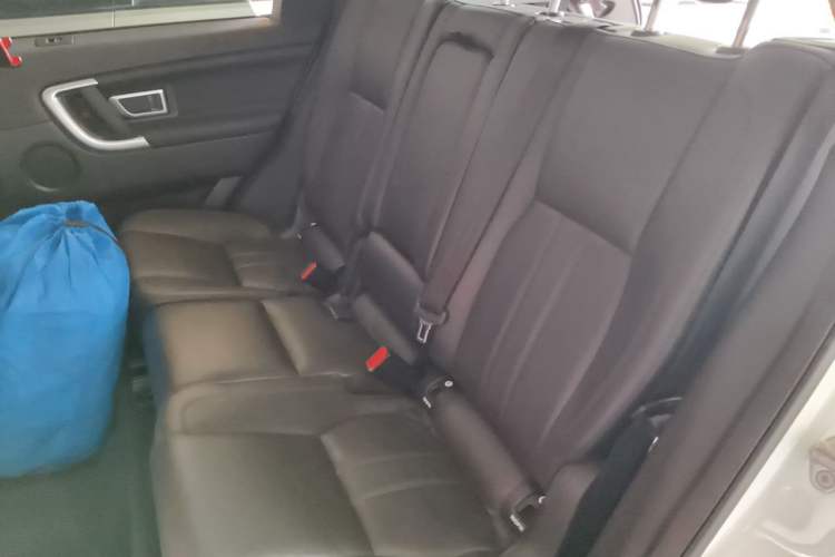Used Land Rover Discovery Sport 2017 2.0T HSE Left Rear Seat