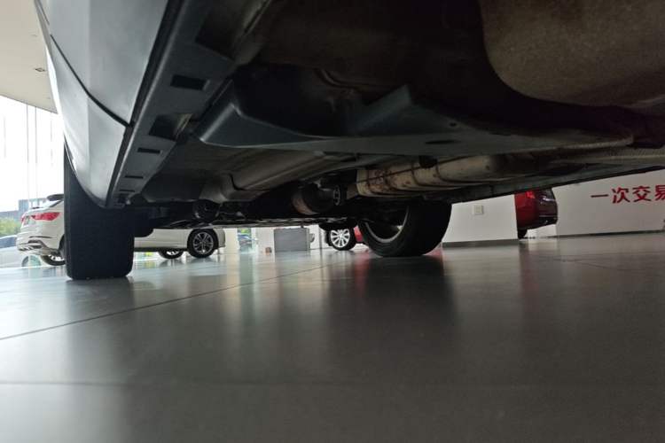 Used Land Rover Discovery Sport 2017 2.0T HSE Left Side Sill