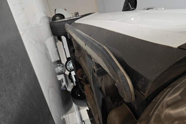Used Land Rover Discovery Sport 2017 2.0T HSE LUXURY Left Side Sill