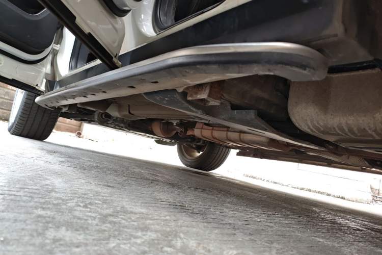 Used Land Rover Discovery Sport 2017 2.0T HSE Left Side Sill