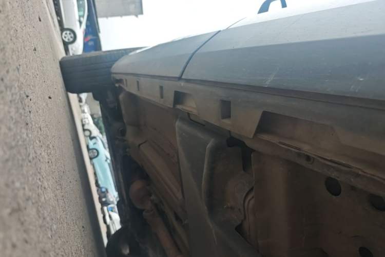 Used Land Rover Discovery Sport 2017 2.0T SE Left Side Sill