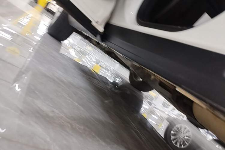 Used Land Rover Discovery Sport 2017 2.0T SE Left Side Sill