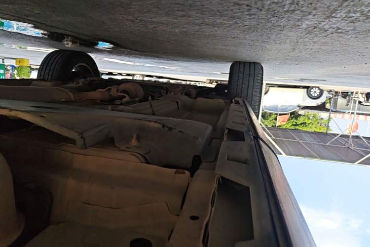Used Land Rover Discovery Sport 2017 2.0T SE Left Side Sill
