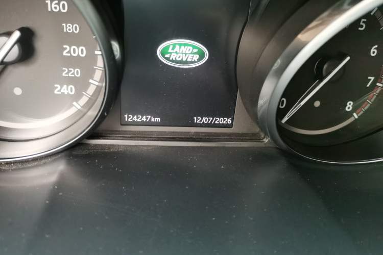 Used Land Rover Discovery Sport 2017 2.0T SE Odometer Close Up