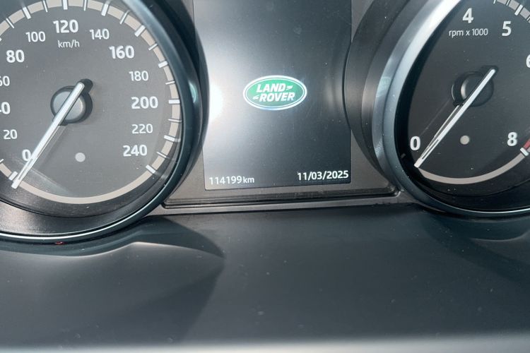 Used Land Rover Discovery Sport 2017 2.0T HSE Odometer Close Up