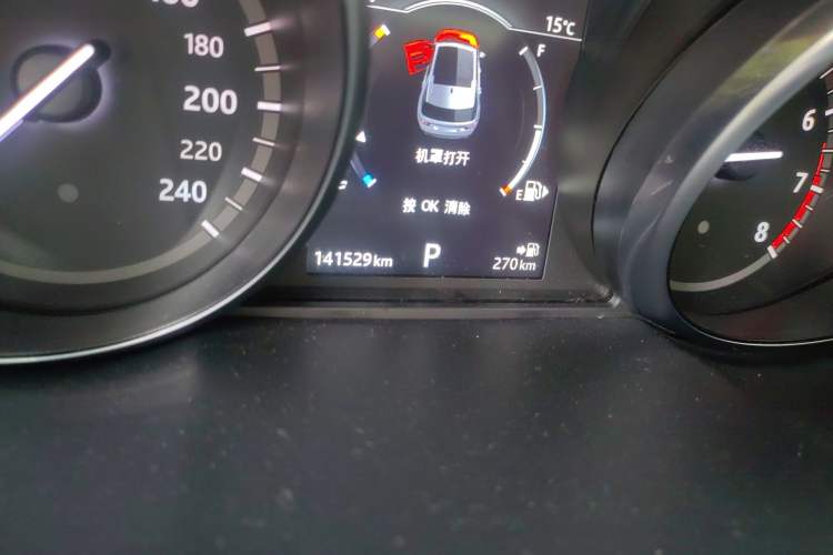 Used Land Rover Discovery Sport 2017 2.0T PURE Odometer Close Up