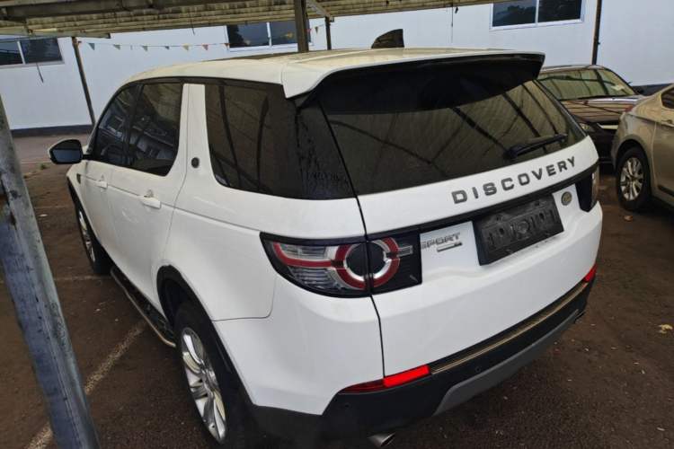 Used Land Rover Discovery Sport 2017 2.0T SE Rear Left 45 Deg