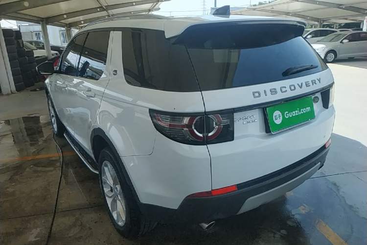 Used Land Rover Discovery Sport 2017 2.0T HSE Rear Left 45 Deg