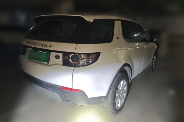 Used Land Rover Discovery Sport 2017 2.0T SE Rear Right 45 Deg