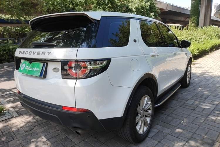Used Land Rover Discovery Sport 2017 2.0T PURE Rear Right 45 Deg
