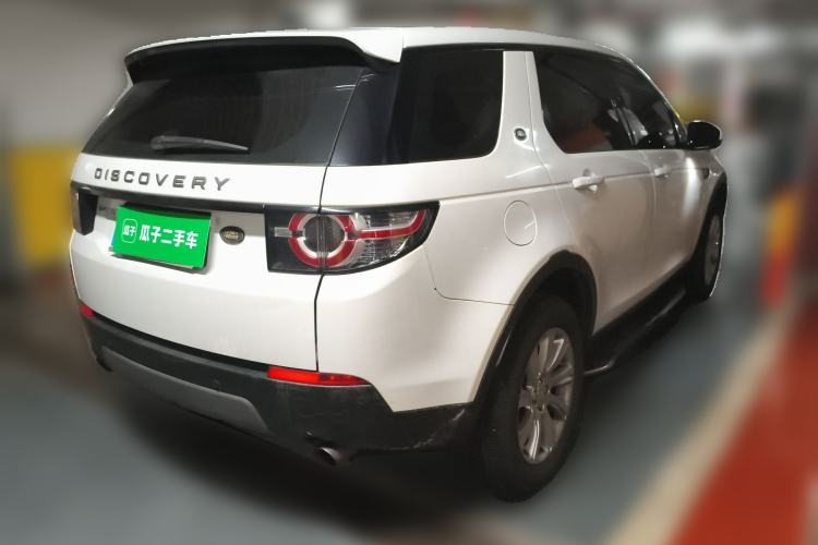 Used Land Rover Discovery Sport 2017 2.0T SE Rear Right 45 Deg