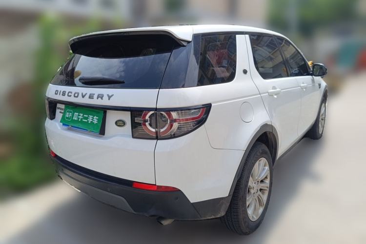 Used Land Rover Discovery Sport 2017 2.0T SE Rear Right 45 Deg
