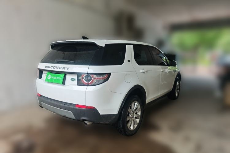Used Land Rover Discovery Sport 2017 2.0T SE Rear Right 45 Deg