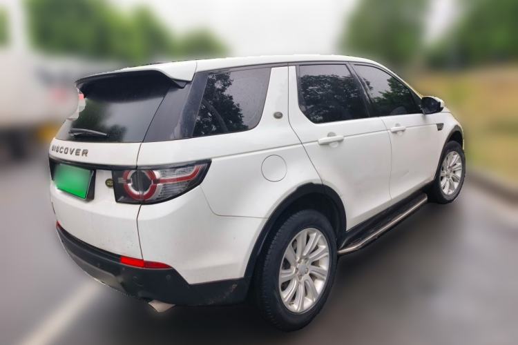 Used Land Rover Discovery Sport 2017 2.0T SE Rear Right 45 Deg