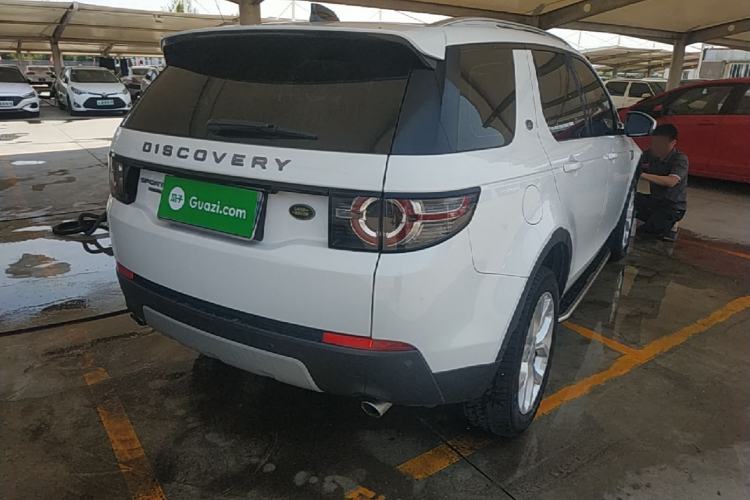 Used Land Rover Discovery Sport 2017 2.0T HSE Rear Right 45 Deg