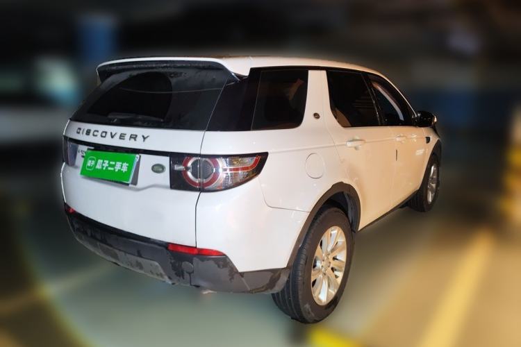 Used Land Rover Discovery Sport 2017 2.0T SE Rear Right 45 Deg