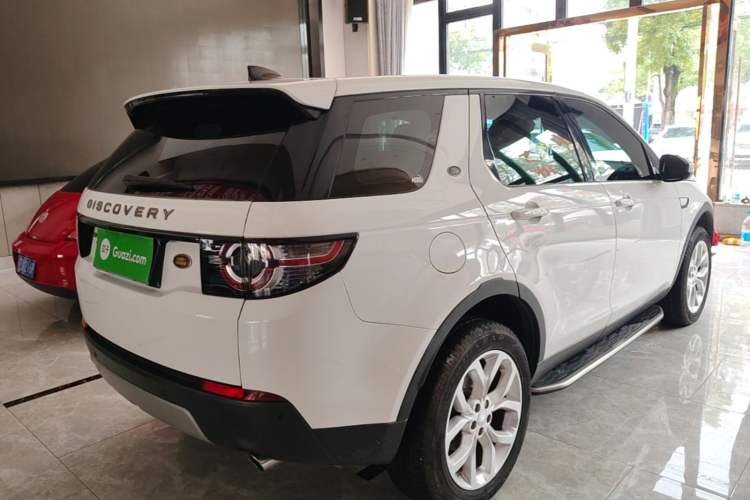 Used Land Rover Discovery Sport 2017 2.0T HSE Rear Right 45 Deg