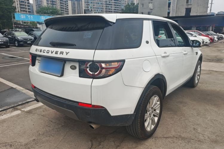 Used Land Rover Discovery Sport 2017 2.0T SE Rear Right 45 Deg