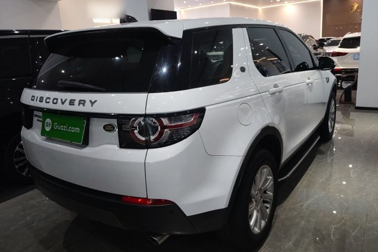 Used Land Rover Discovery Sport 2017 2.0T SE Rear Right 45 Deg