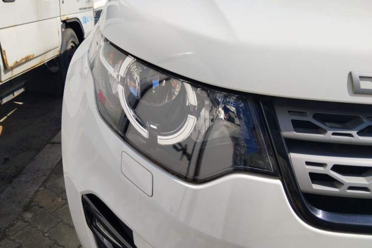 Used Land Rover Discovery Sport 2017 2.0T PURE Right Front Headlight