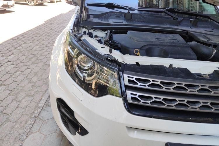Used Land Rover Discovery Sport 2017 2.0T SE Right Front Headlight