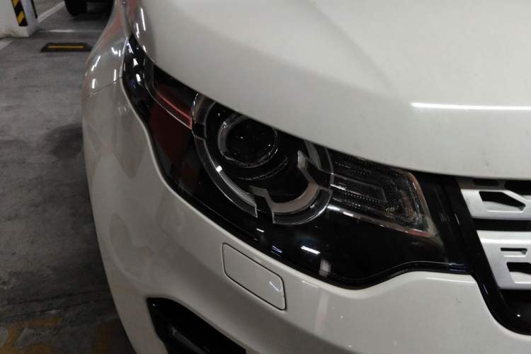 Used Land Rover Discovery Sport 2017 2.0T SE Right Front Headlight