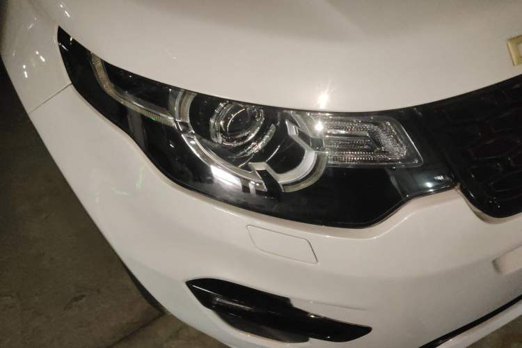 Used Land Rover Discovery Sport 2017 2.0T SE Right Front Headlight