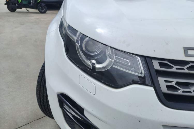 Used Land Rover Discovery Sport 2017 2.0T SE Right Front Headlight
