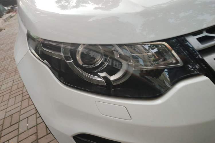 Used Land Rover Discovery Sport 2017 2.0T HSE Right Front Headlight