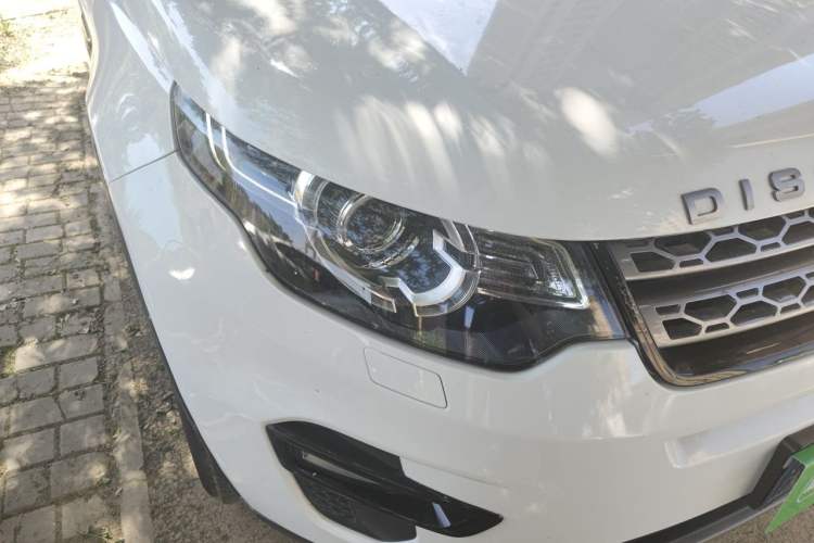 Used Land Rover Discovery Sport 2017 2.0T SE Right Front Headlight