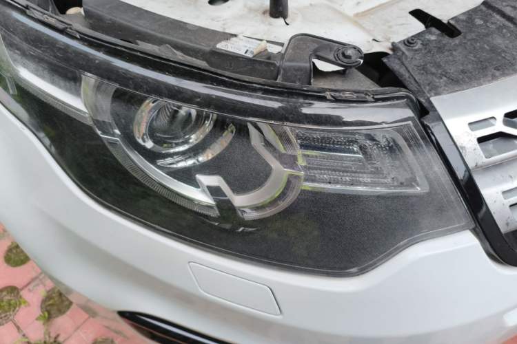 Used Land Rover Discovery Sport 2017 2.0T HSE LUXURY Right Front Headlight