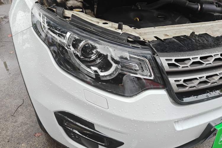 Used Land Rover Discovery Sport 2017 2.0T SE Right Front Headlight