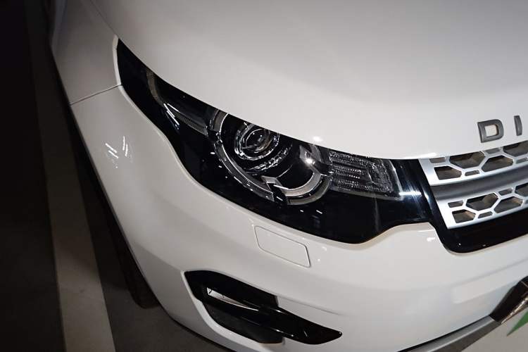 Used Land Rover Discovery Sport 2017 2.0T HSE Right Front Headlight