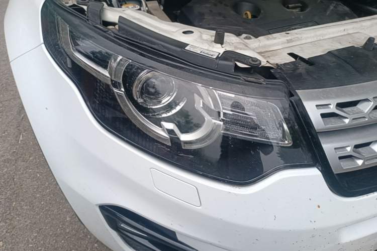 Used Land Rover Discovery Sport 2017 2.0T HSE Right Front Headlight