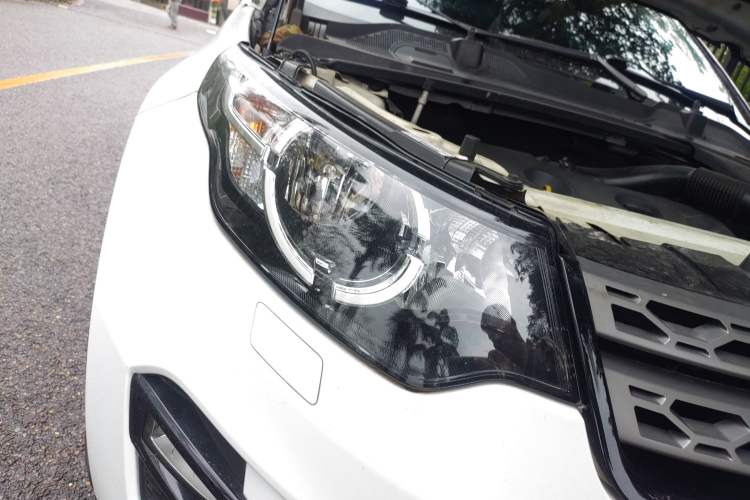 Used Land Rover Discovery Sport 2017 2.0T PURE Right Front Headlight