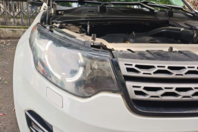 Used Land Rover Discovery Sport 2017 2.0T PURE Right Front Headlight