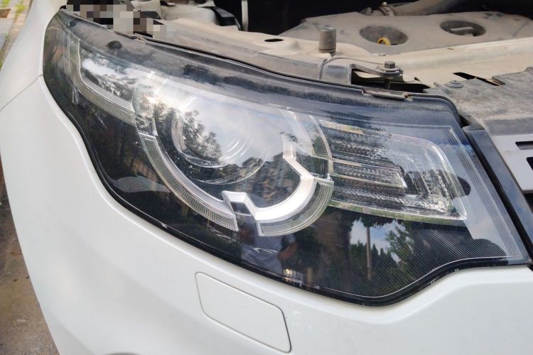 Used Land Rover Discovery Sport 2017 2.0T SE Right Front Headlight