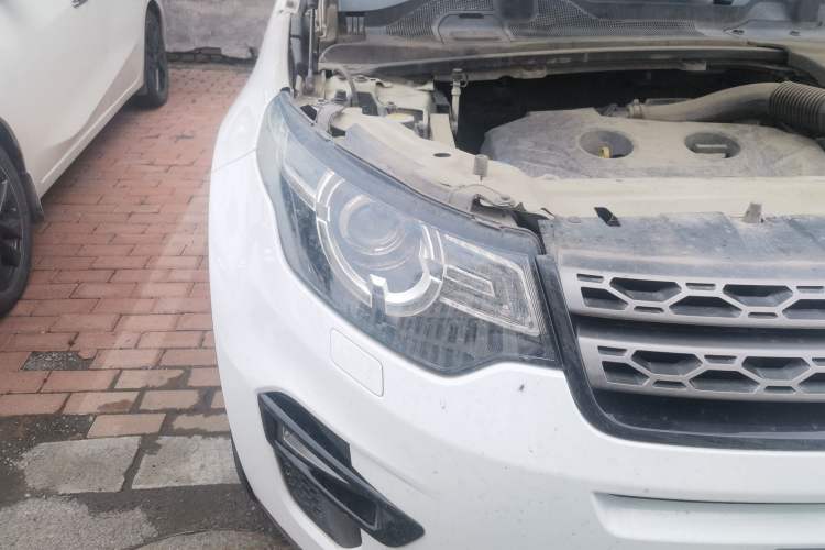 Used Land Rover Discovery Sport 2017 2.0T SE Right Front Headlight